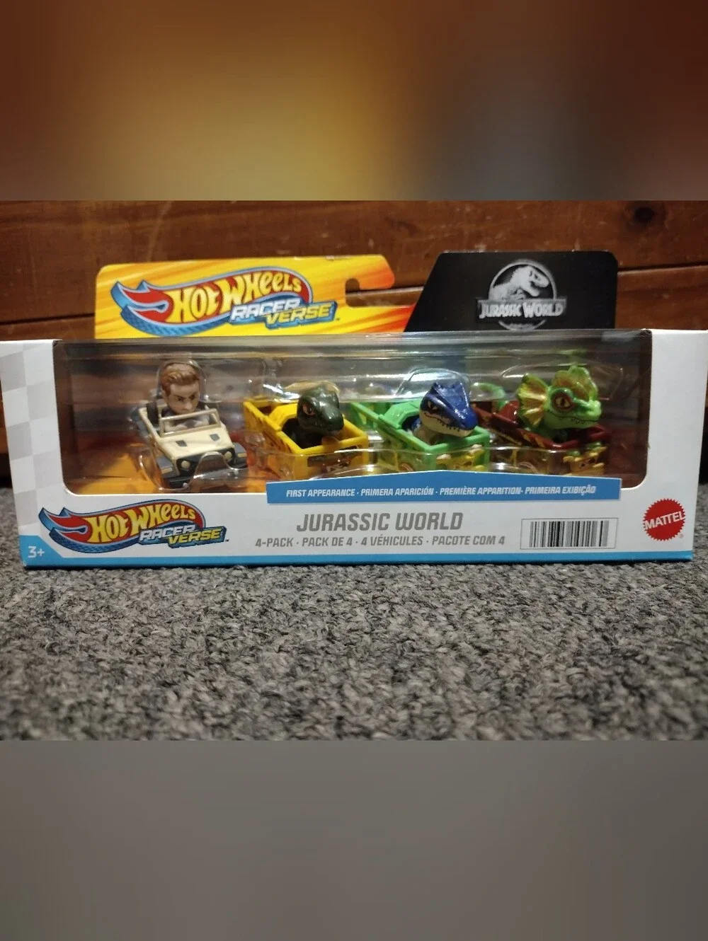 Hot Wheels Racer Verse Jurassic World Vehicles         4 Pack